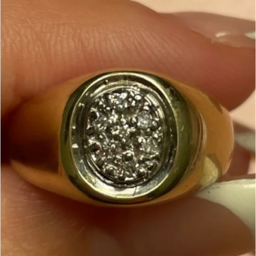 Vintage Gold Signet Ring with diamonds - Picture 3 of 5